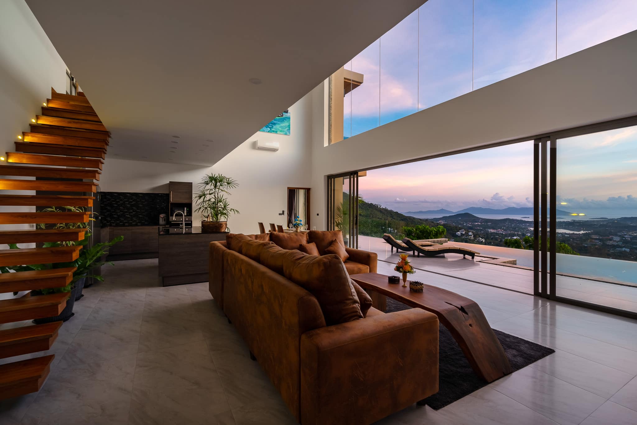 Modern 4-Bedroom Seaview Pool Villa with Infinity Pool in Chaweng Noi