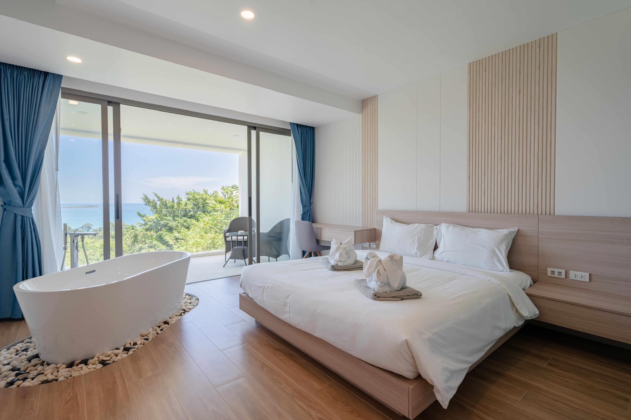 Brand-New 3-Bedroom Seaview Duplex Pool Villa in Chaweng Noi