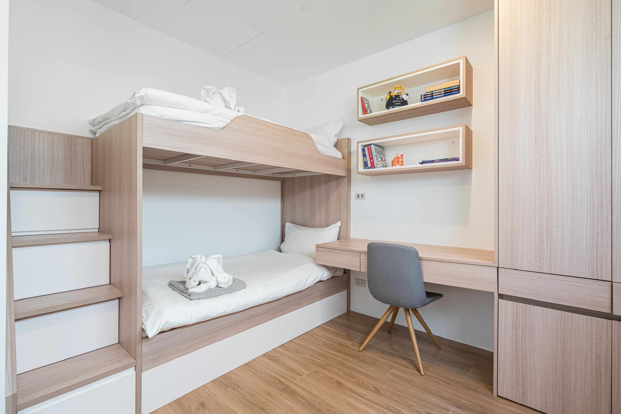 Brand-New 3-Bedroom Seaview Duplex Pool Villa in Chaweng Noi