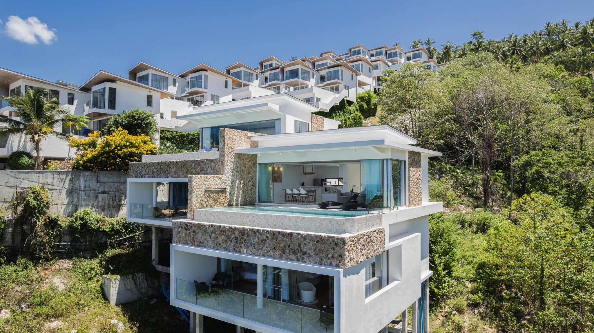 Brand-New 3-Bedroom Seaview Duplex Pool Villa in Chaweng Noi