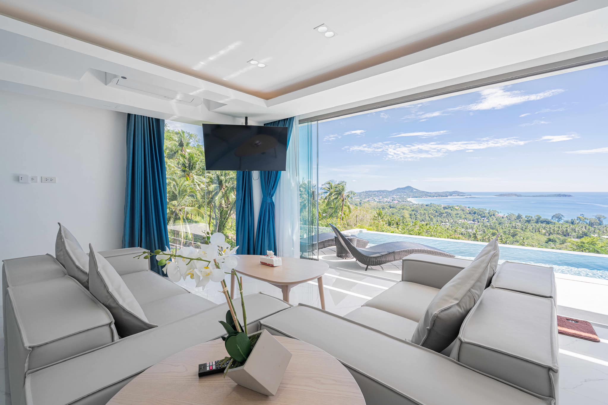 Brand-New 3-Bedroom Seaview Duplex Pool Villa in Chaweng Noi