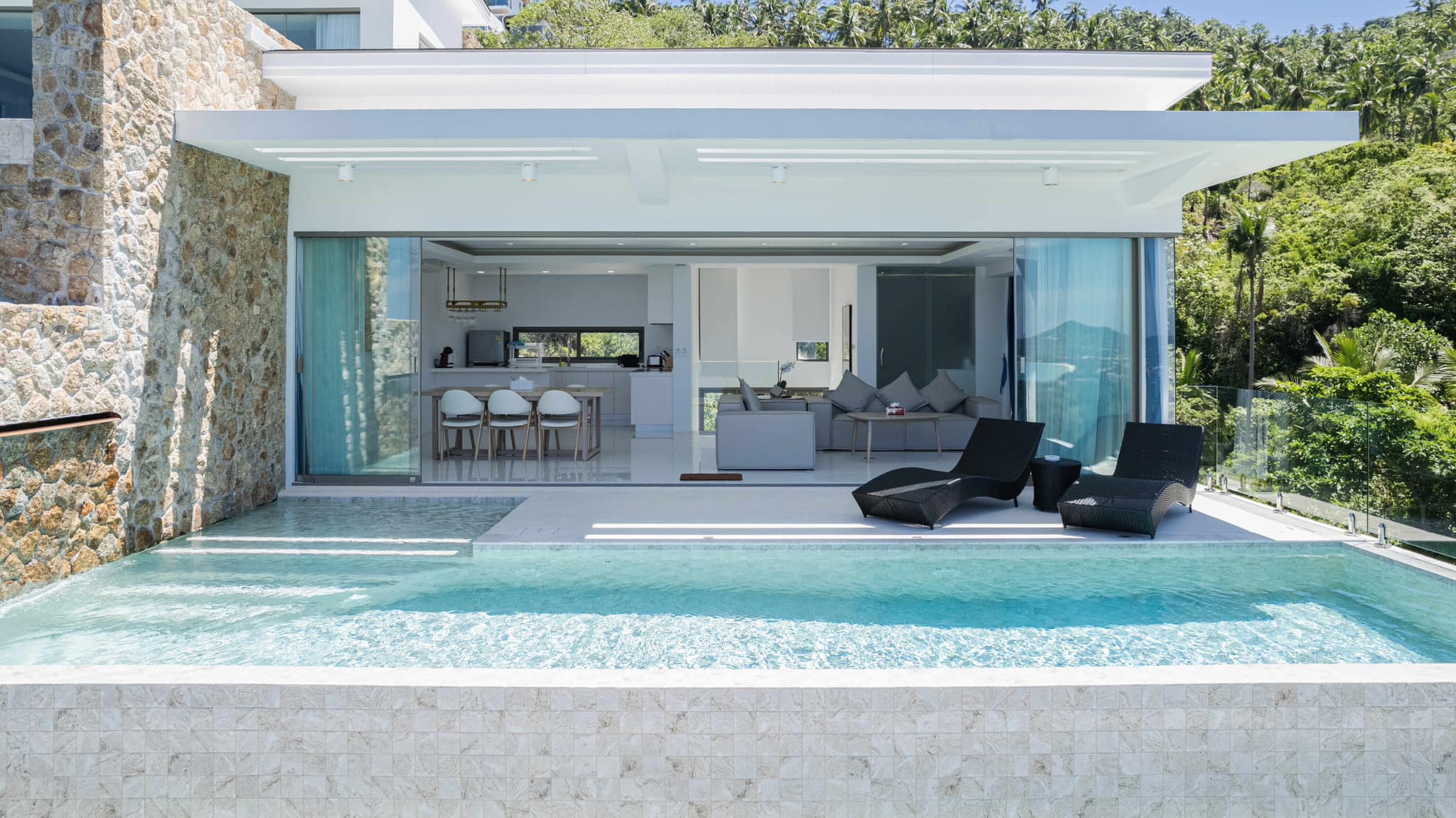 Brand-New 3-Bedroom Seaview Duplex Pool Villa in Chaweng Noi