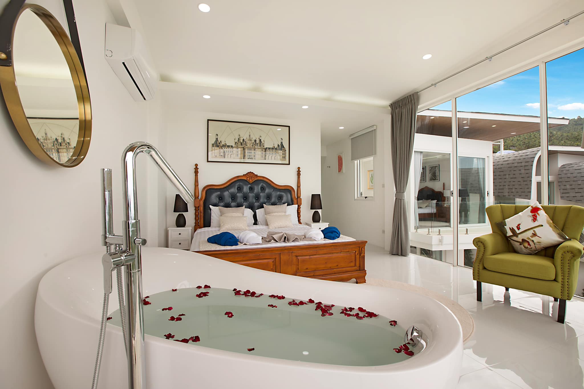 Modern 3-Bedroom Seaview Pool Villa for Sale in Chaweng Noi