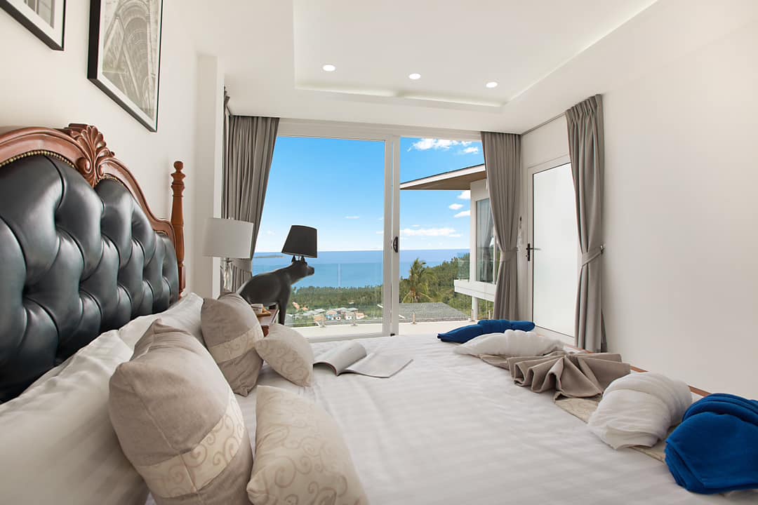 Modern 3-Bedroom Seaview Pool Villa for Sale in Chaweng Noi