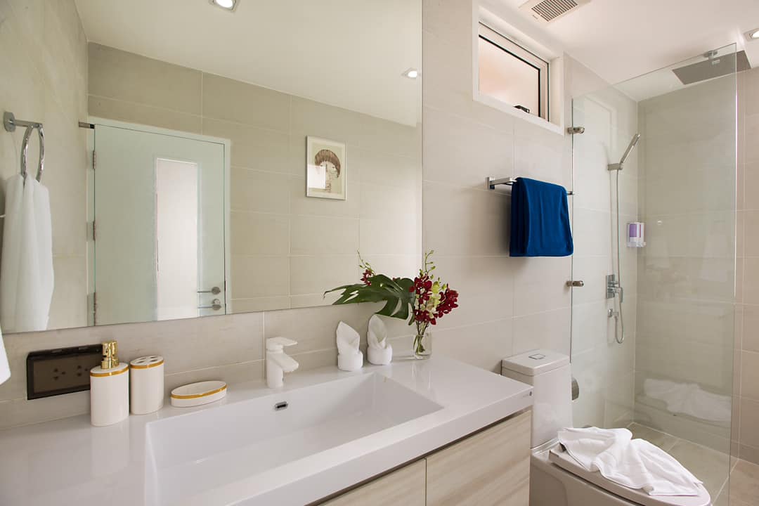 Modern 3-Bedroom Seaview Pool Villa for Sale in Chaweng Noi