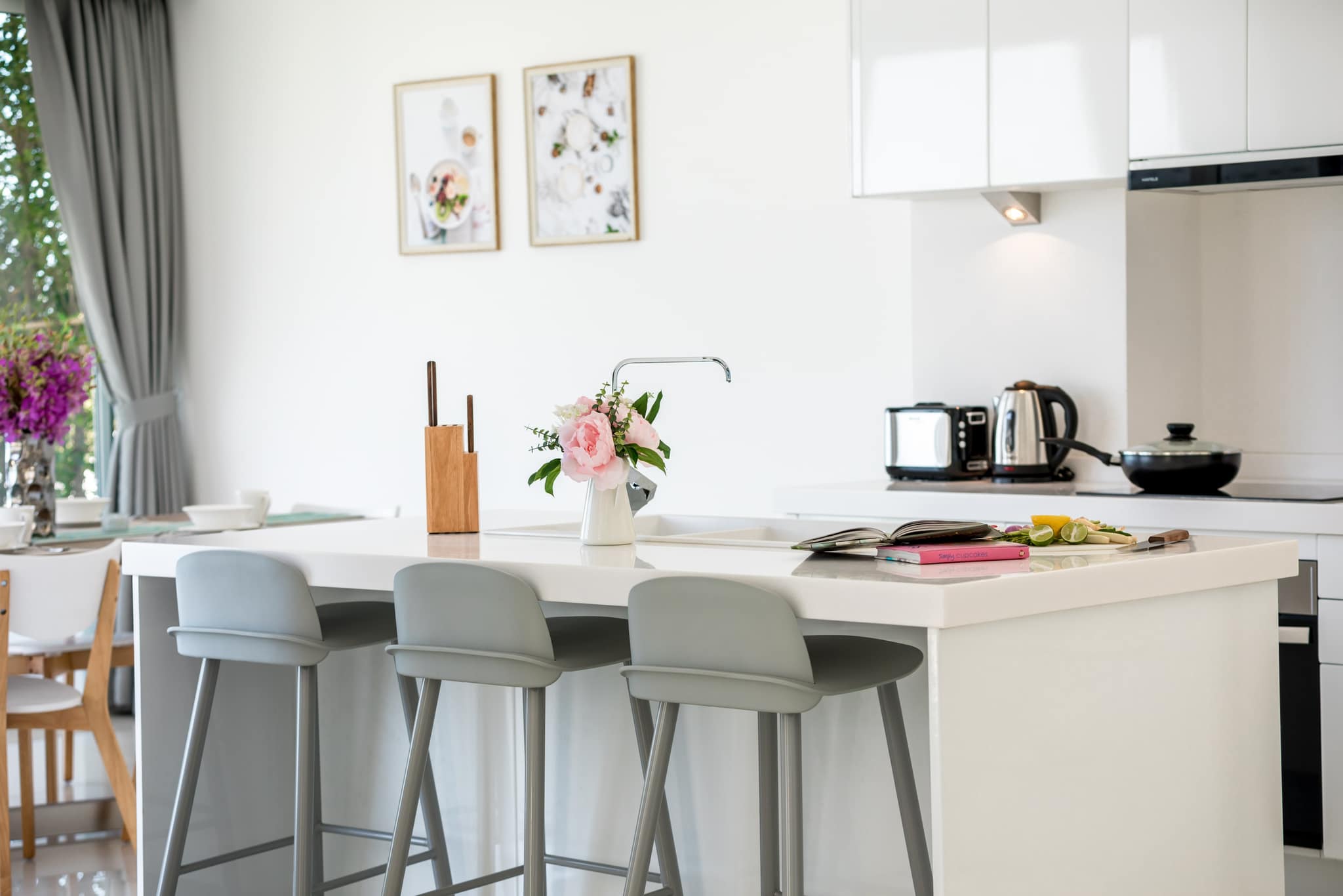 Stylish 3-Bedroom Seaview Pool Villa for Sale in Chaweng Noi