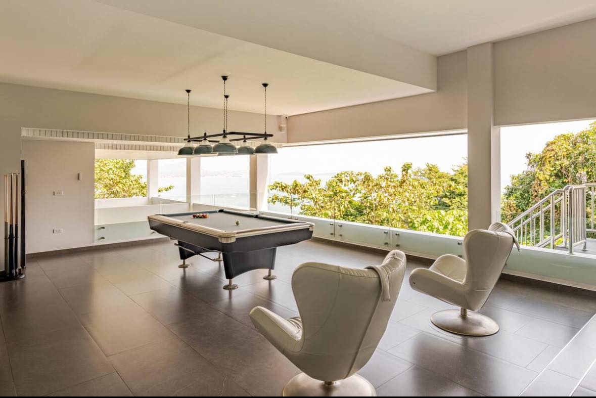 Luxury Breathtaking 6-Bedroom Sea View Villa in Chaweng Noi