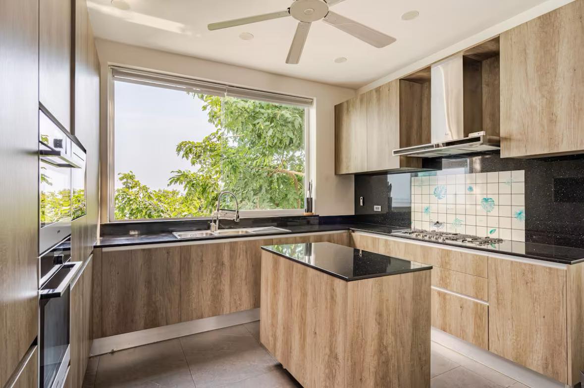 Luxury Breathtaking 6-Bedroom Sea View Villa in Chaweng Noi