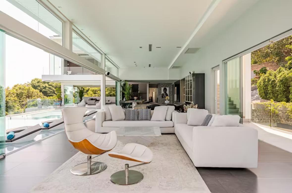 Luxury Breathtaking 6-Bedroom Sea View Villa in Chaweng Noi