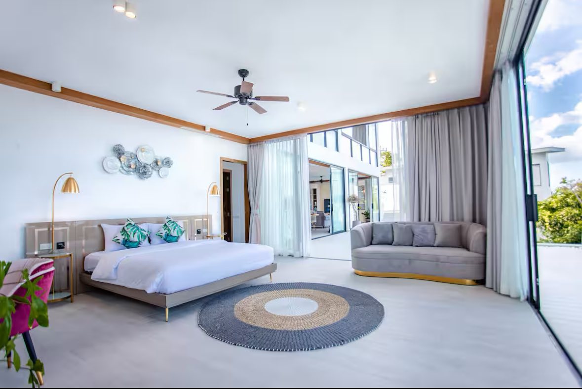 Contemporary 3-Bedroom Seaview Pool Villa with Rooftop Terrace in Chaweng Noi