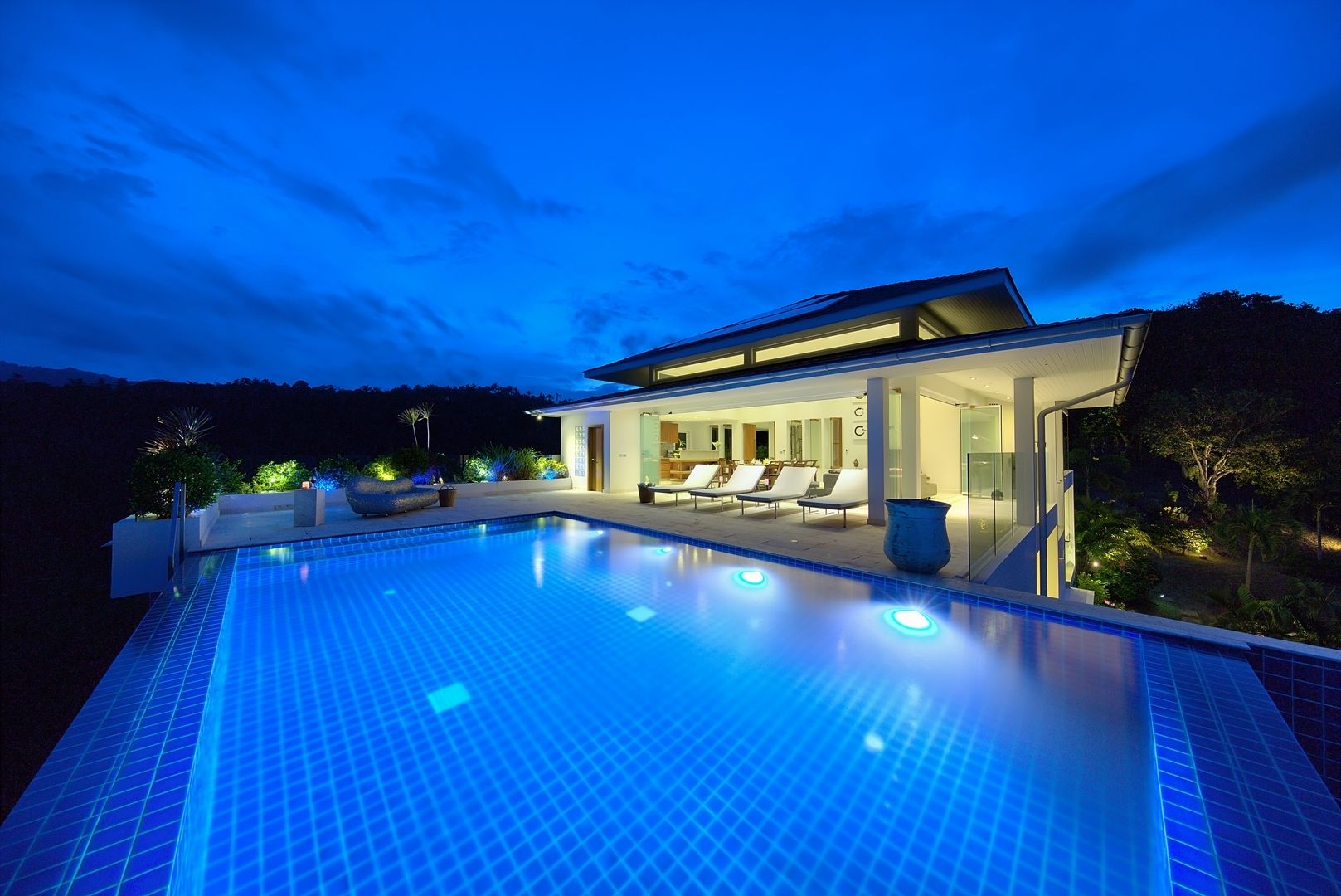 Exclusive 5-Bedroom Seaview Villa with Infinity Pool in Bophut Hills