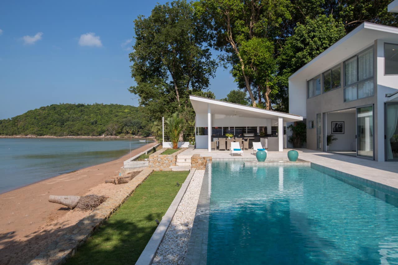 Beachfront 5-Bedroom Luxury Villa with Infinity Pool in Bangrak