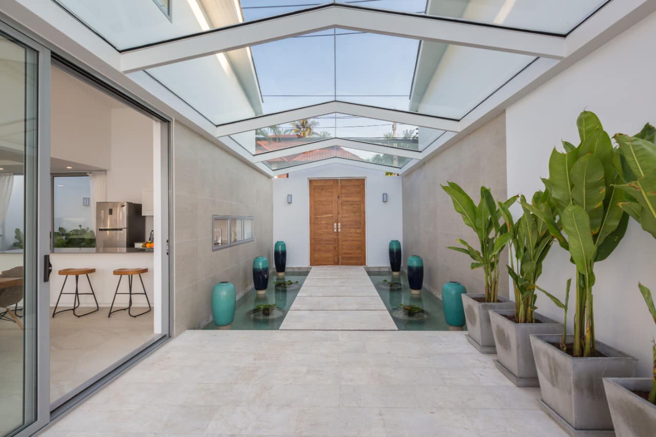 Beachfront 5-Bedroom Luxury Villa with Infinity Pool in Bangrak