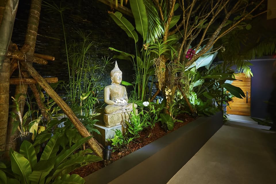 3-Bedroom Seaview Infinity Pool Villa in Chaweng Noi