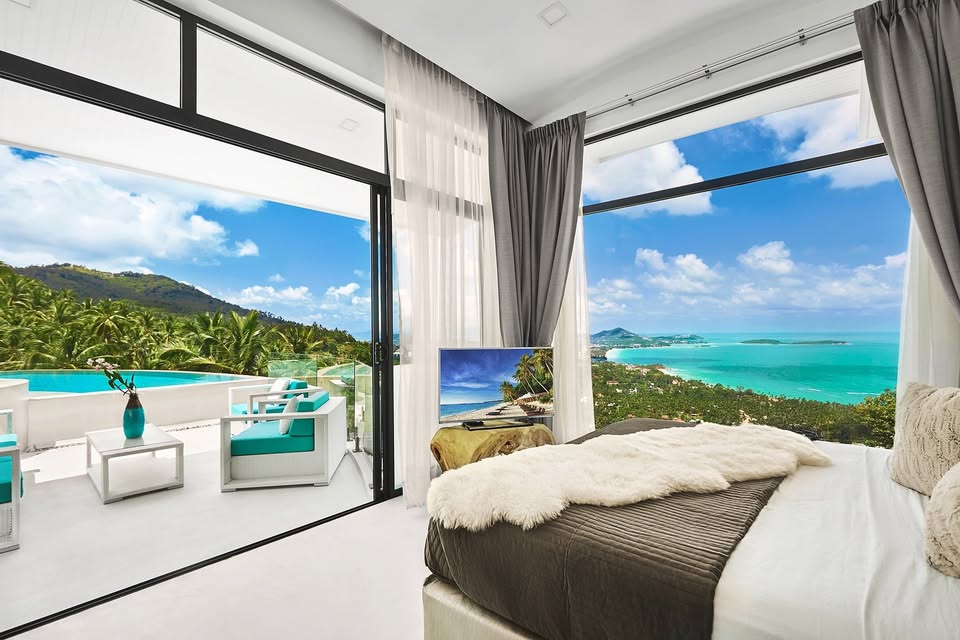 3-Bedroom Seaview Infinity Pool Villa in Chaweng Noi