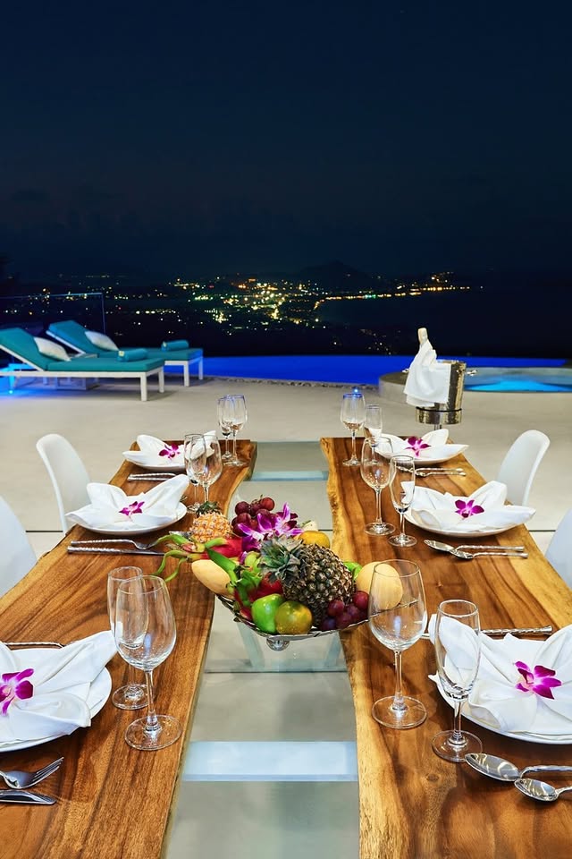 3-Bedroom Seaview Infinity Pool Villa in Chaweng Noi