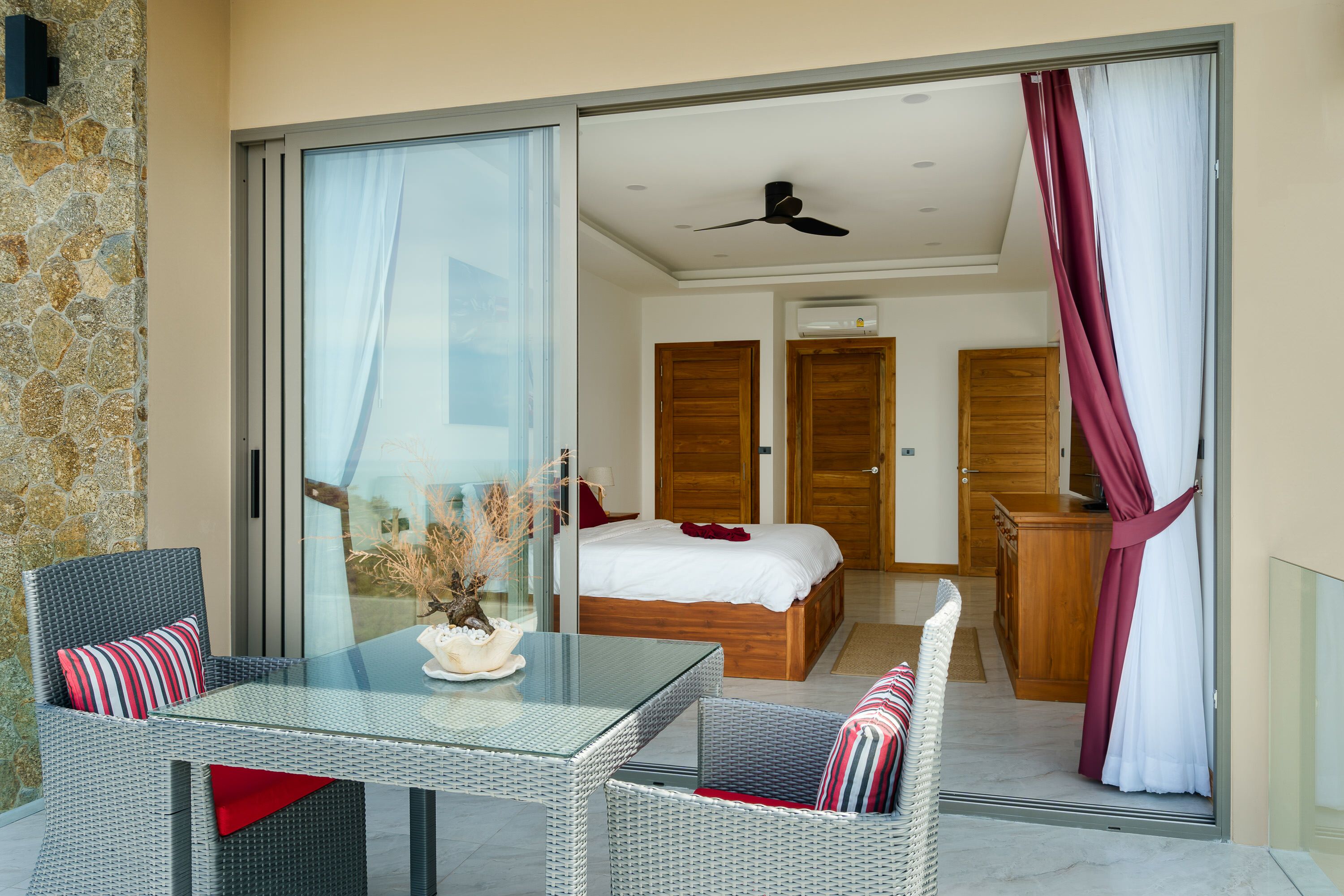 Contemporary 4-Bedroom Sea & Mountain View Villa in Bo Phut