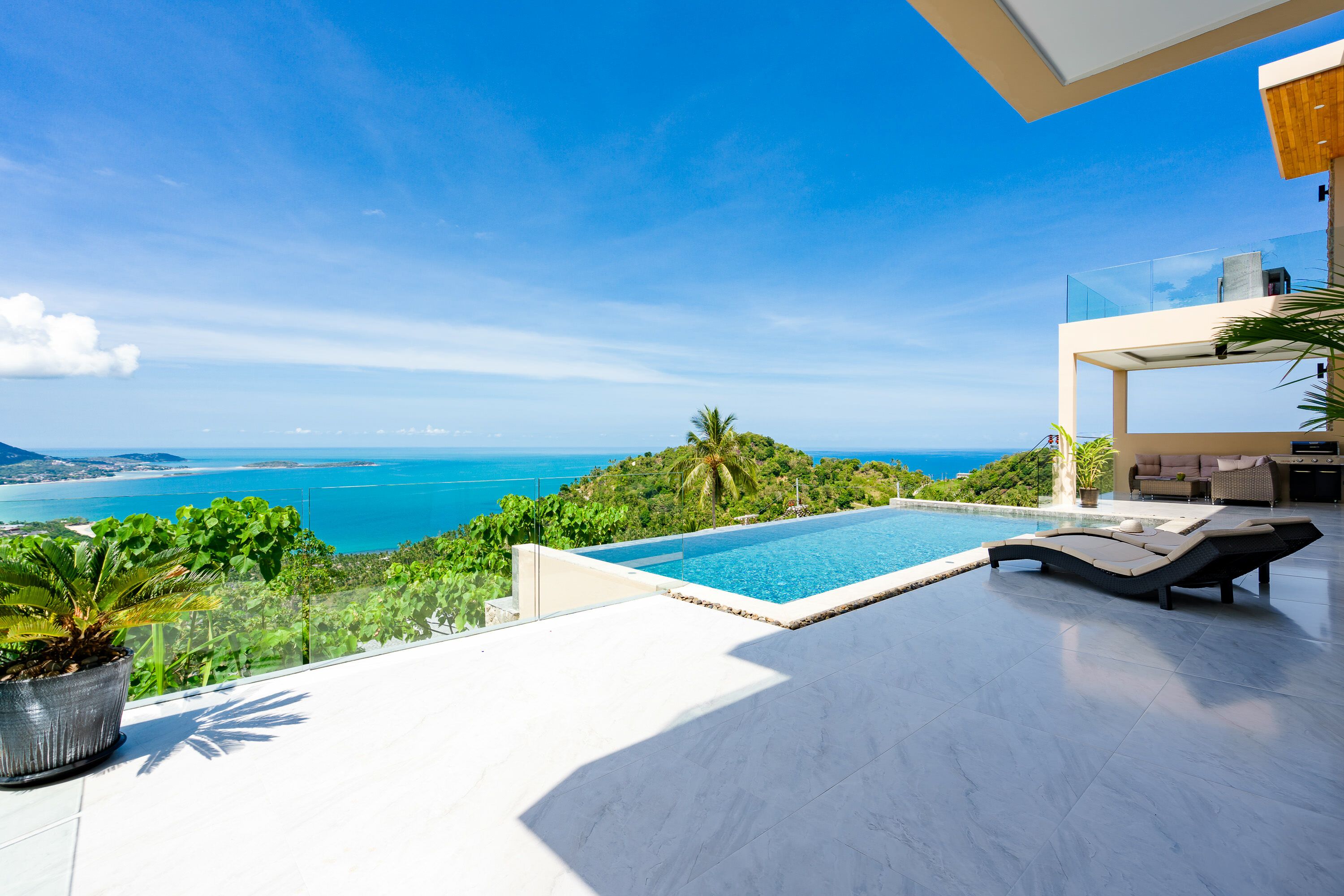 Contemporary 4-Bedroom Sea & Mountain View Villa in Bo Phut