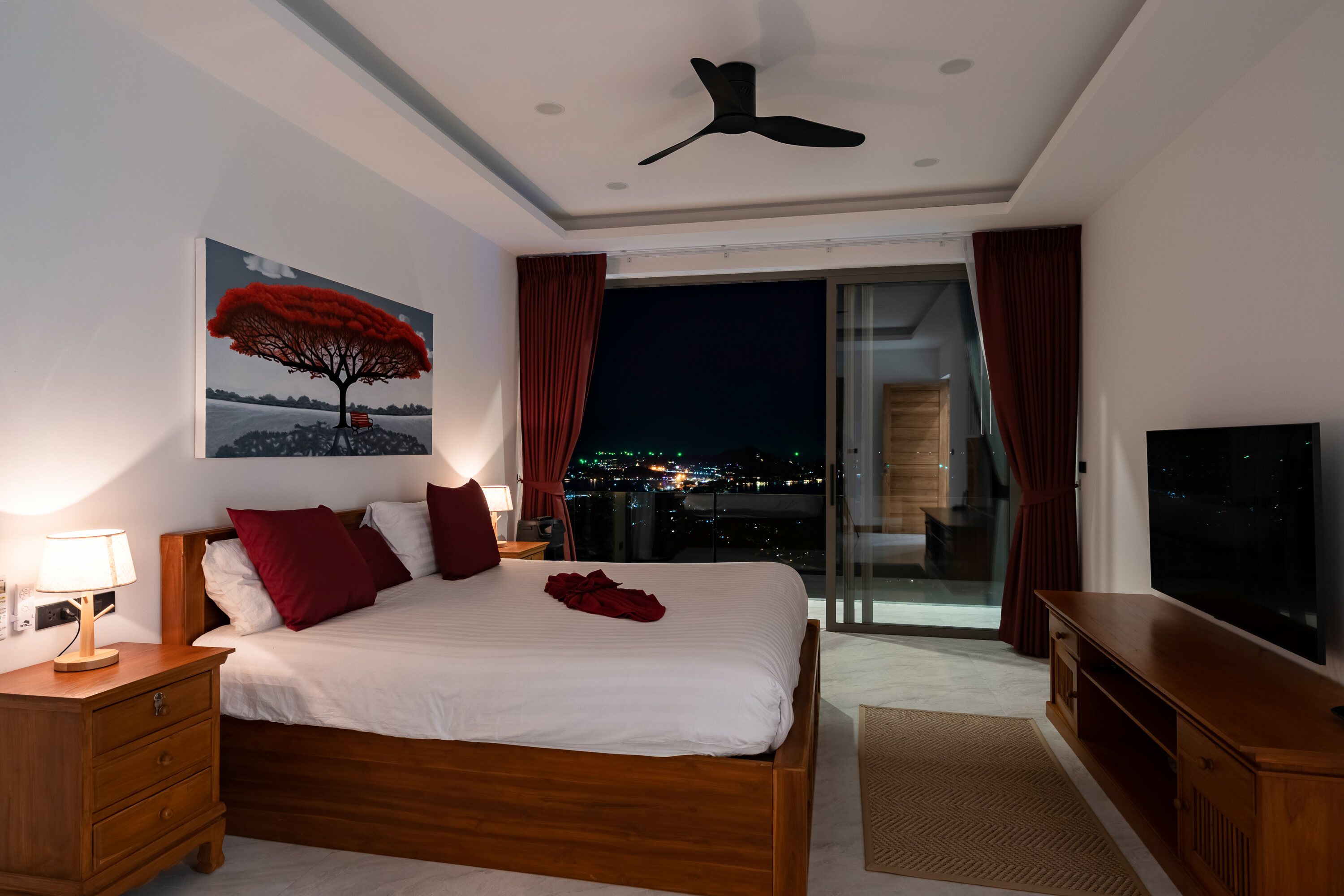 Contemporary 4-Bedroom Sea & Mountain View Villa in Bo Phut