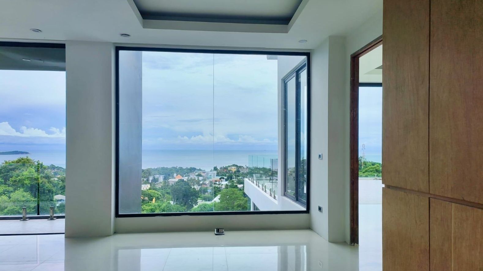 Exclusive 4-Bedroom Sea View Villa with Rooftop Terrace in Bo Phut