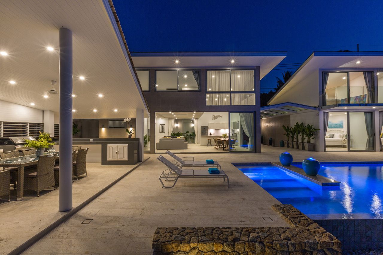 Modern 4-Bedroom Beachfront Villa with Infinity Pool in Bo Phut