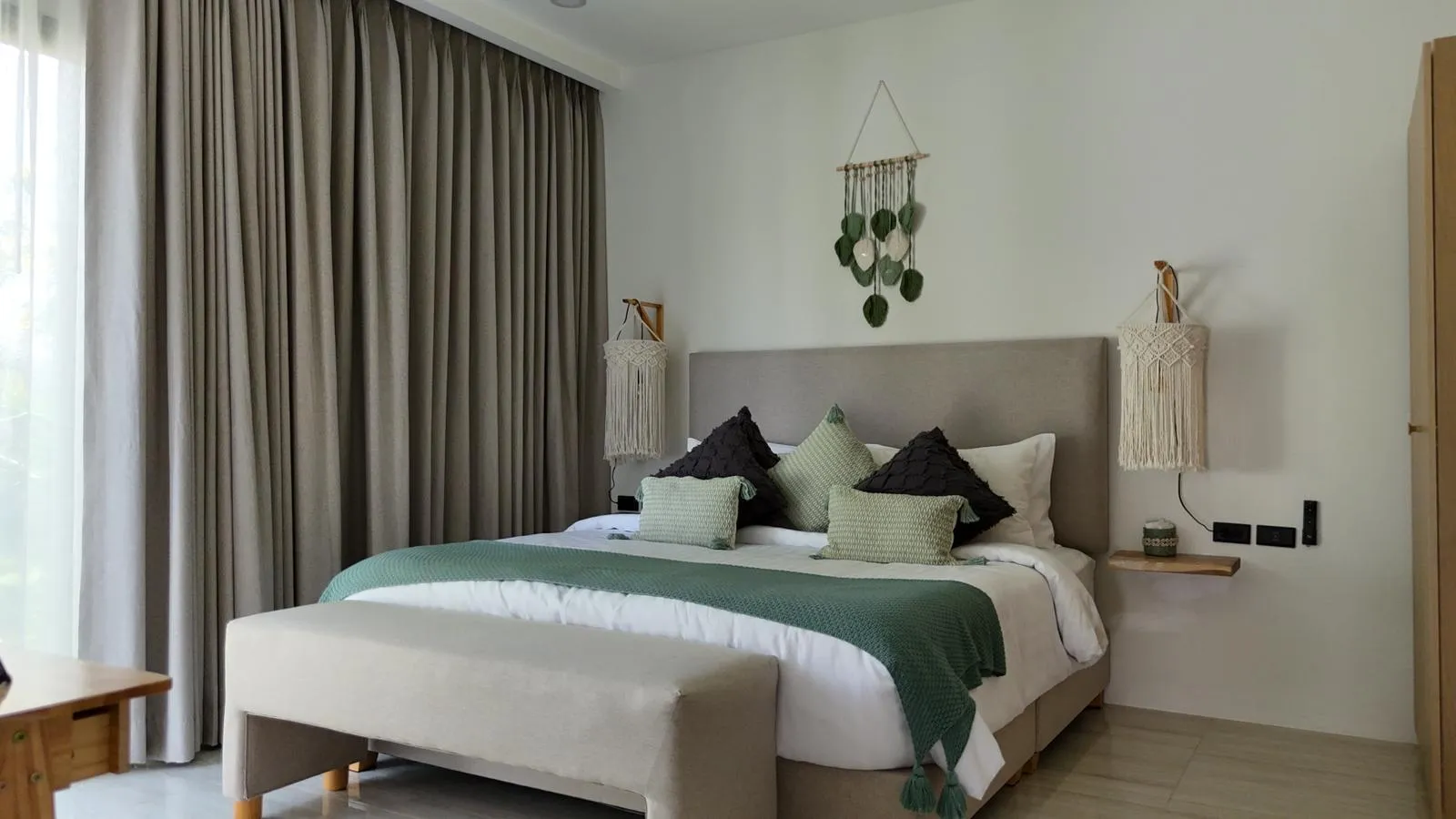 Cozy 3-Bedroom Pool Villa in Bangrak – Modern Boutique Living