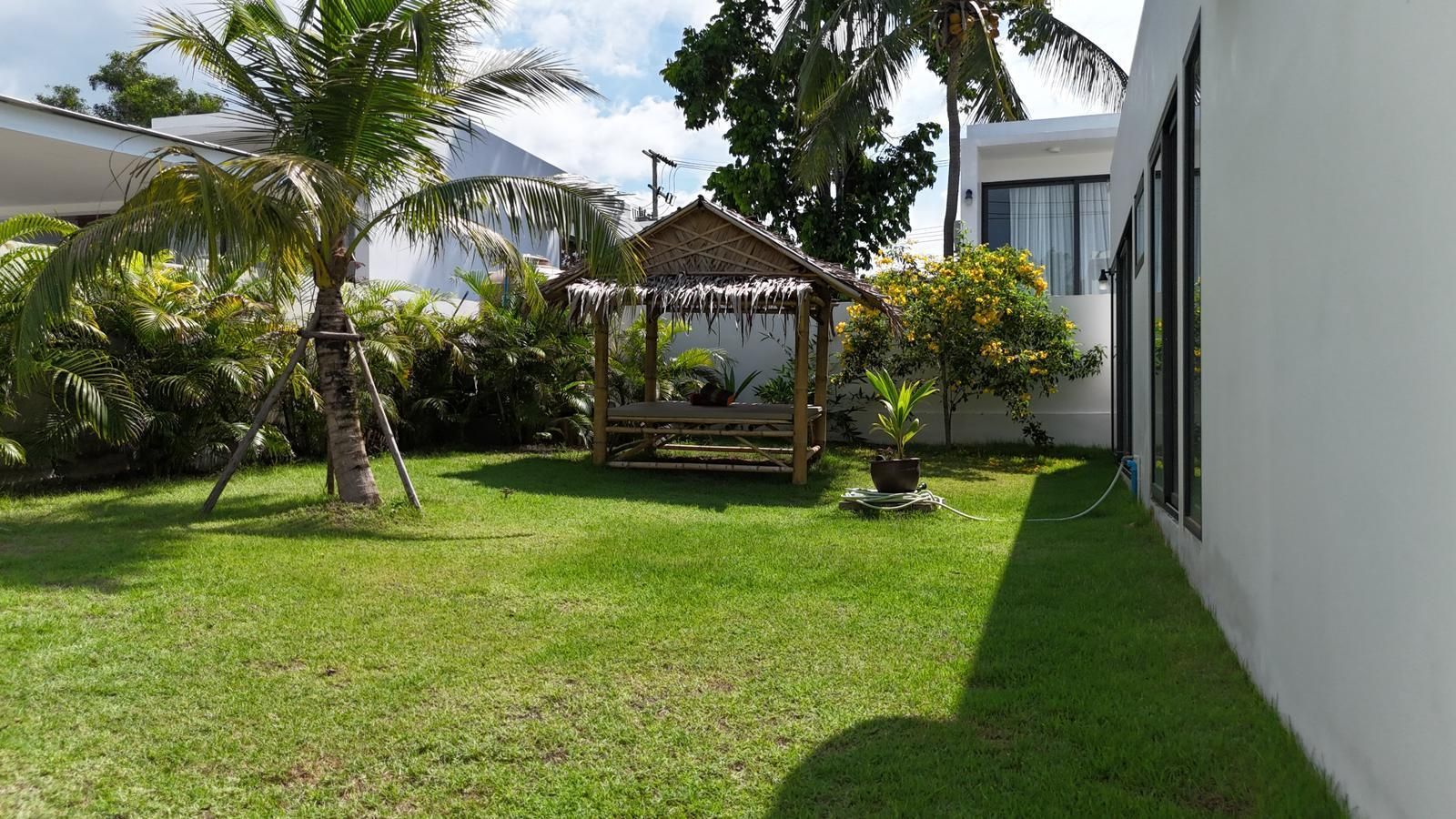 Cozy 3-Bedroom Pool Villa in Bangrak – Modern Boutique Living