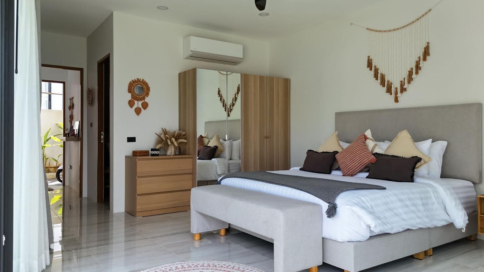 Cozy 3-Bedroom Pool Villa in Bangrak – Modern Boutique Living