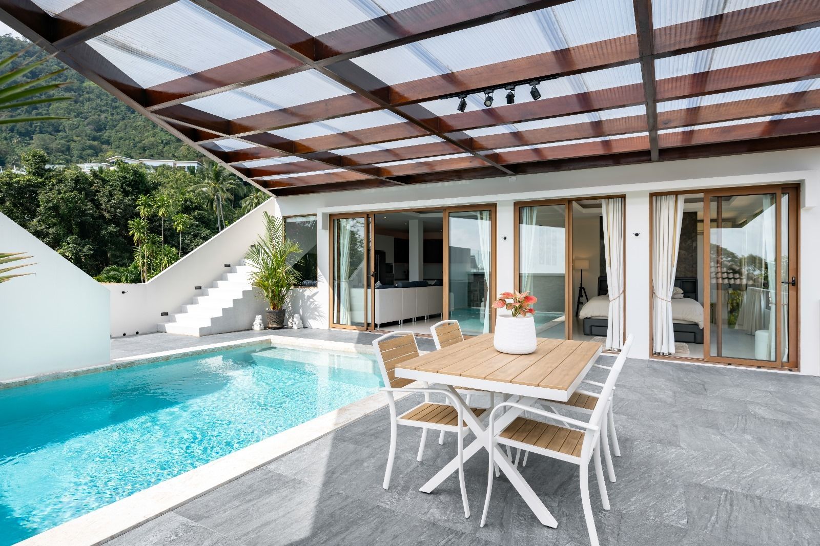 Luxury 4-Bedroom Jungle & Sea View Villa with Studio in Chaweng Hill