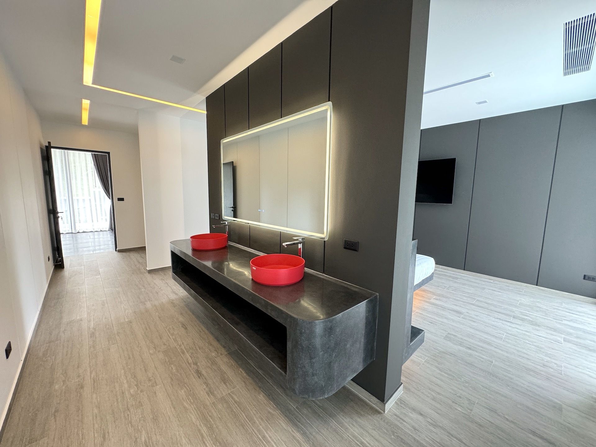 Contemporary 4-Bedroom Pool Villa Near Lamai