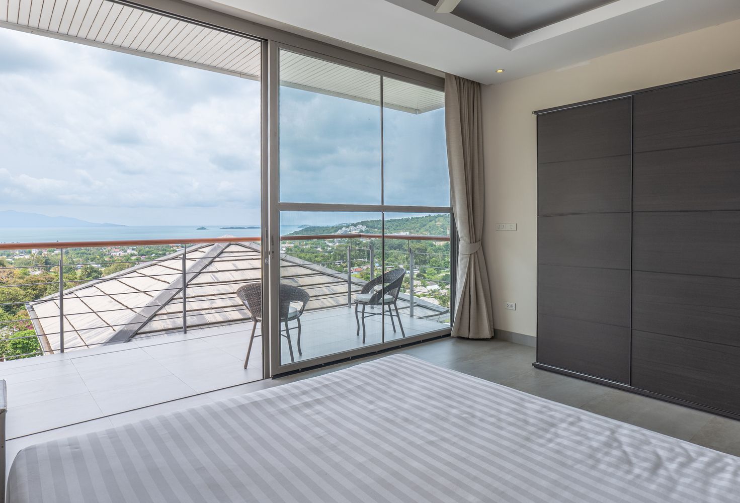 Panoramic 3-Bedroom Villa with Unfinished Apartment in Bophut Hills