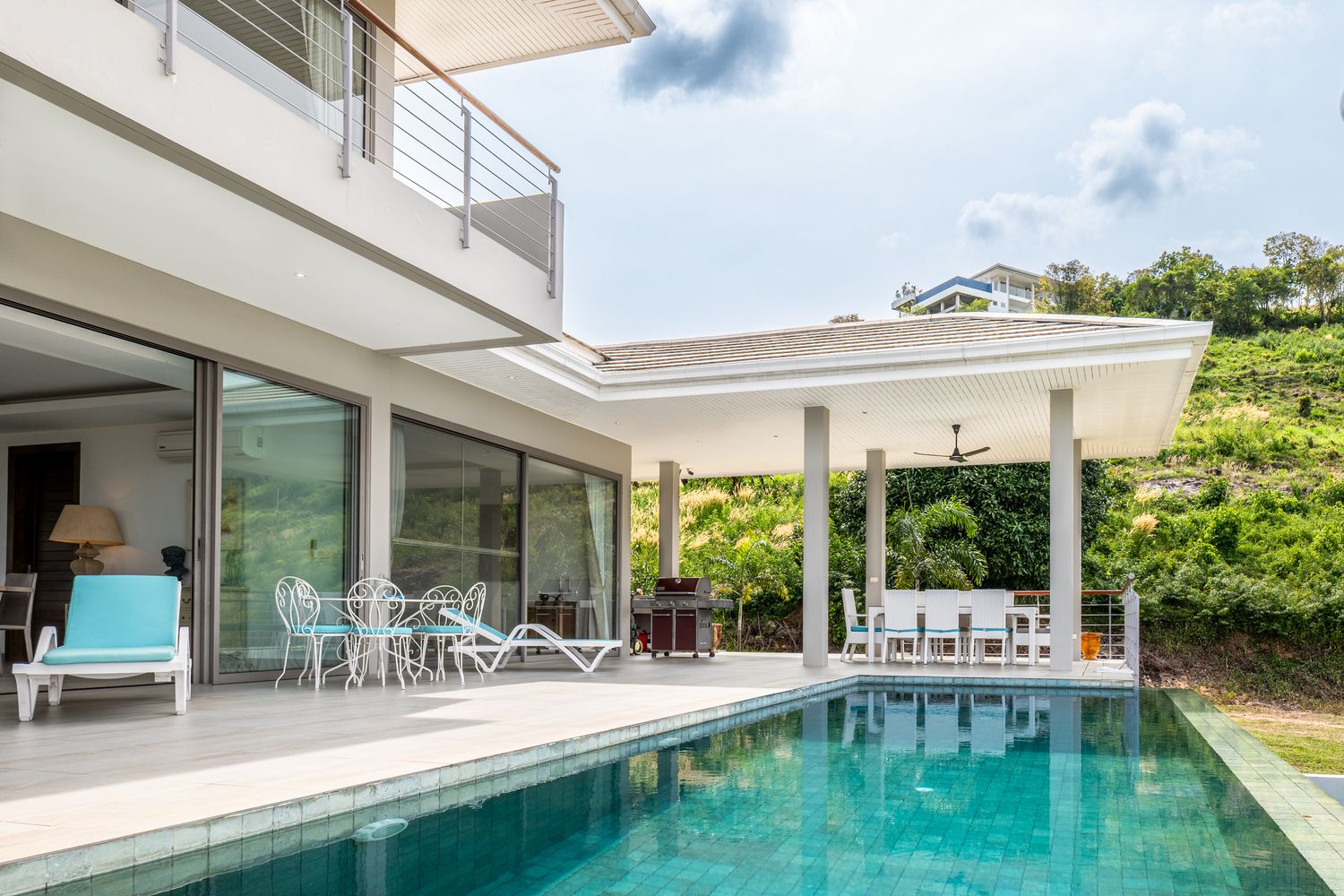 Panoramic 3-Bedroom Villa with Unfinished Apartment in Bophut Hills