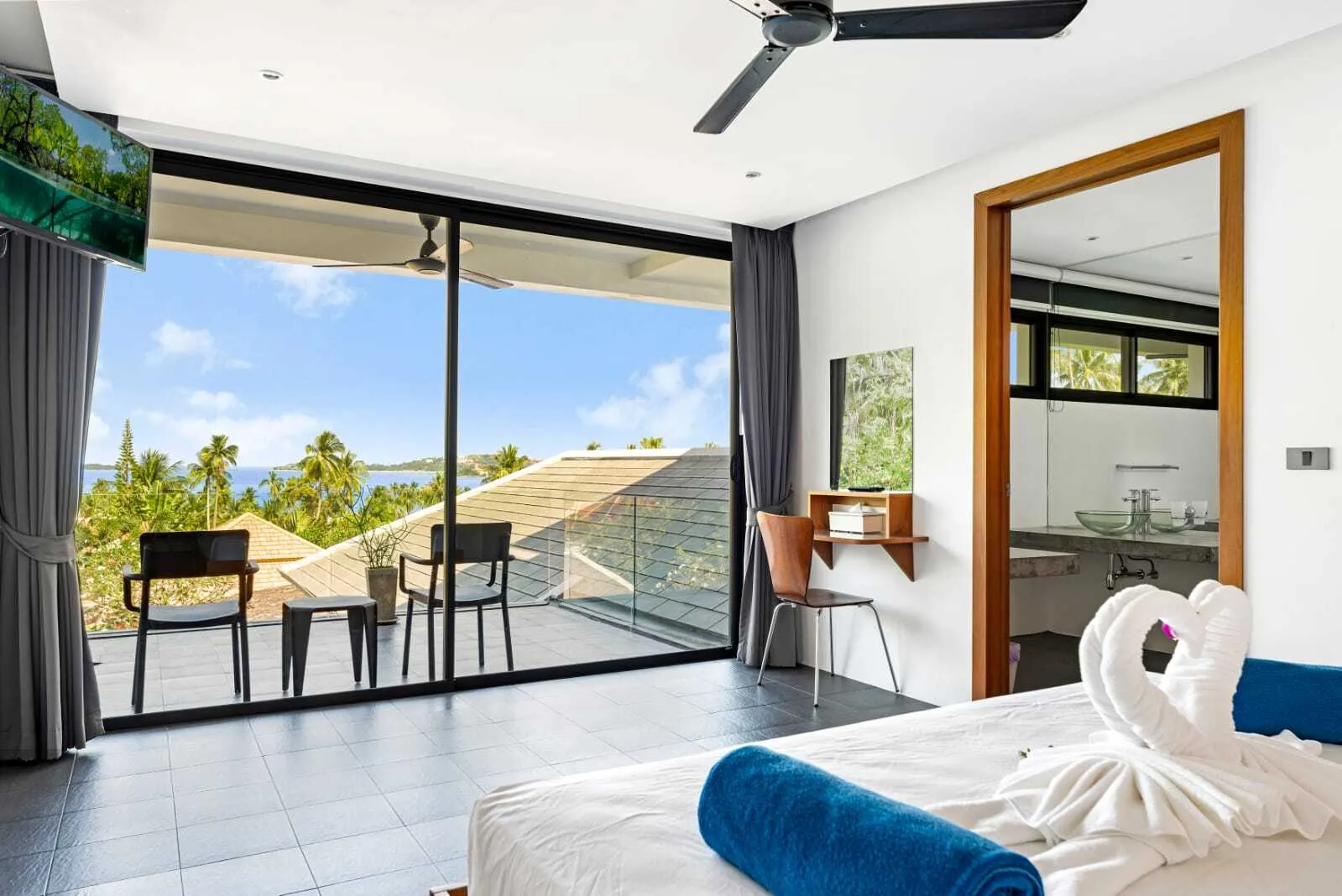 Expansive 7-Bedroom Sea View Villa in Bangrak