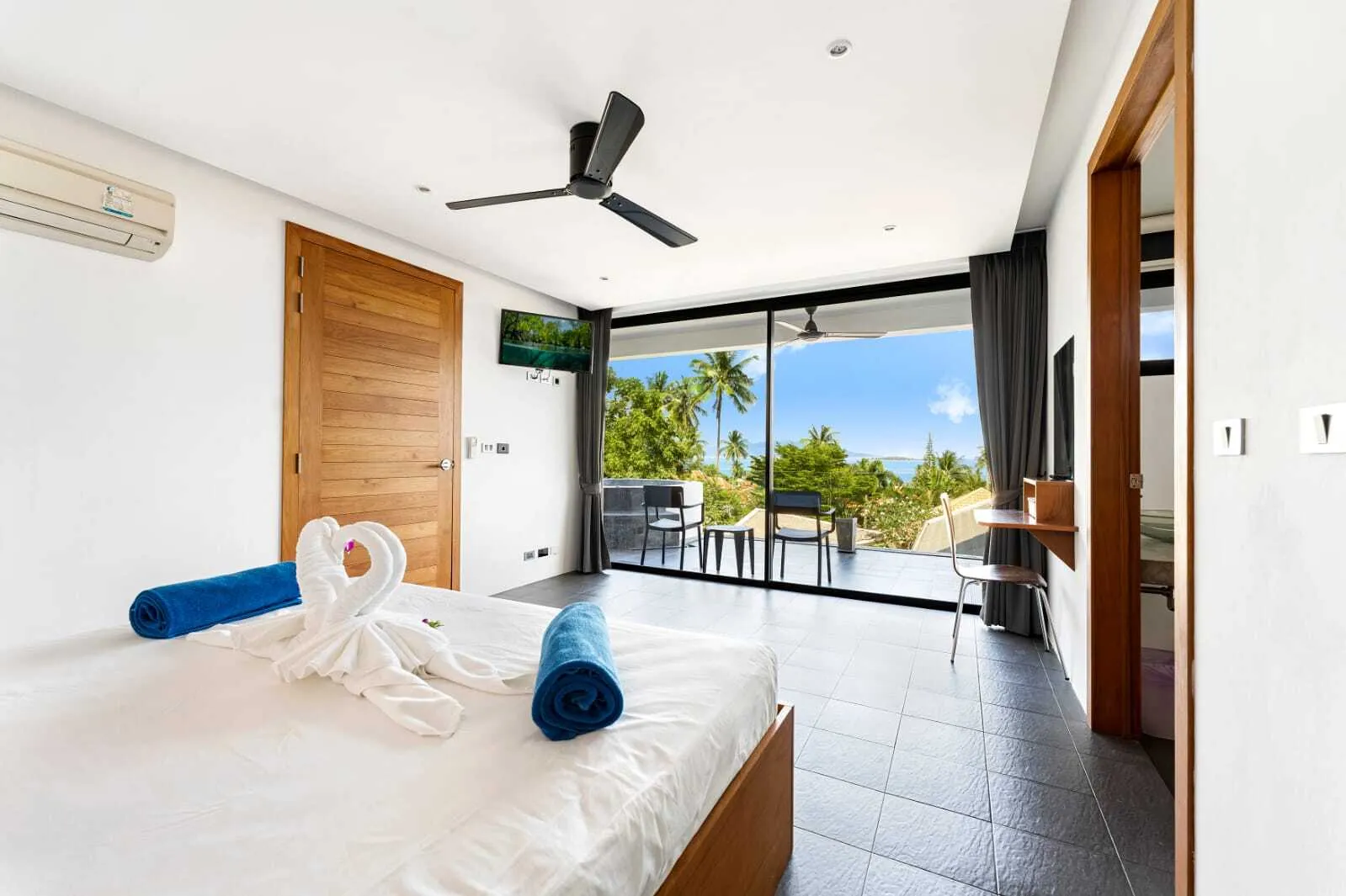 Expansive 7-Bedroom Sea View Villa in Bangrak