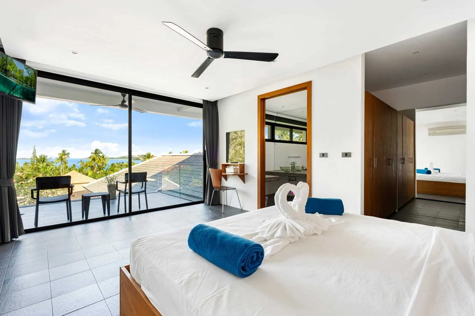 Expansive 7-Bedroom Sea View Villa in Bangrak