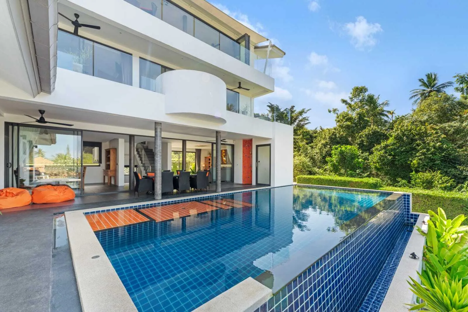 Expansive 7-Bedroom Sea View Villa in Bangrak