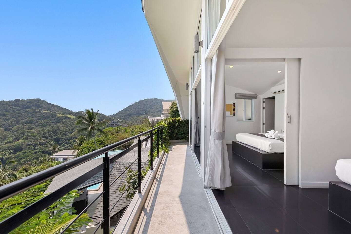 Architectural Masterpiece—11-Bedroom Panoramic Villa in Bo Phut