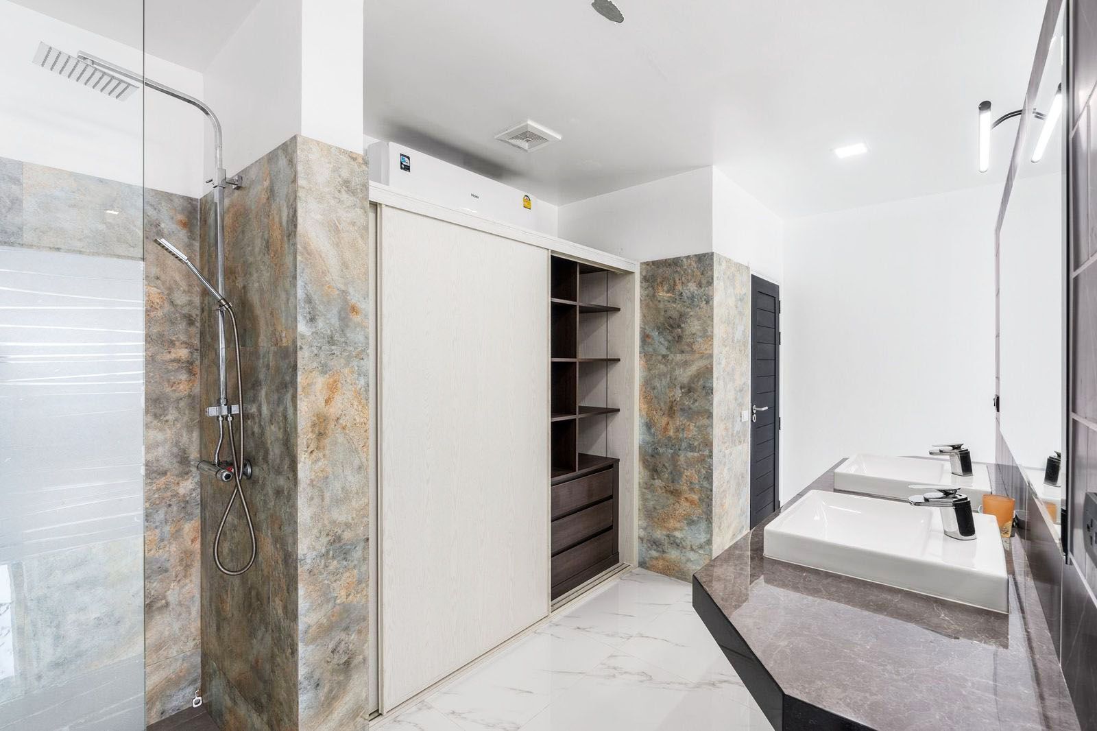 Horizon Estate Villa with Dual Living Suites & Panoramic Sea Terraces