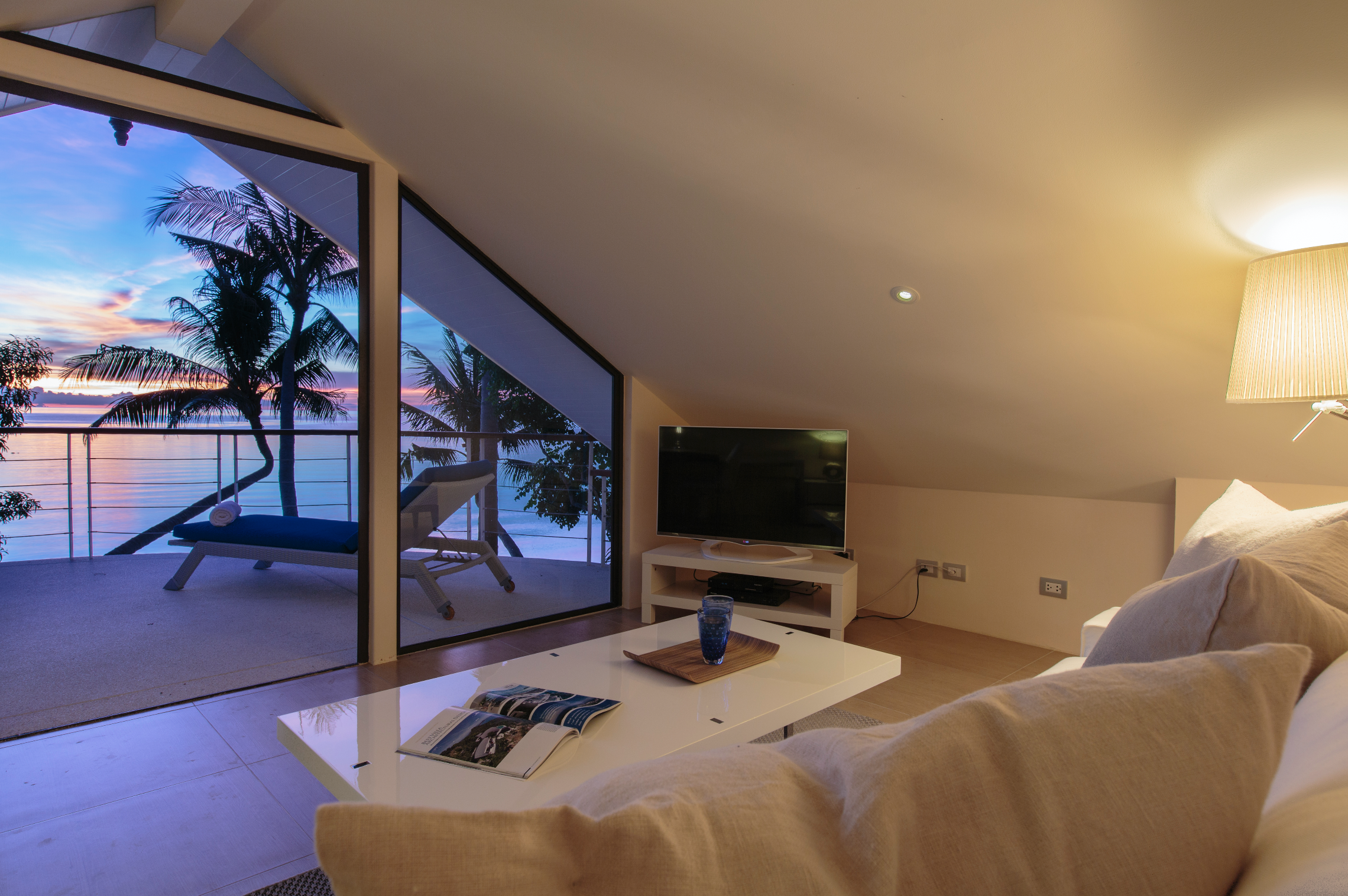 Beachfront Sunset Villa with Private Pool in Elite Bophut