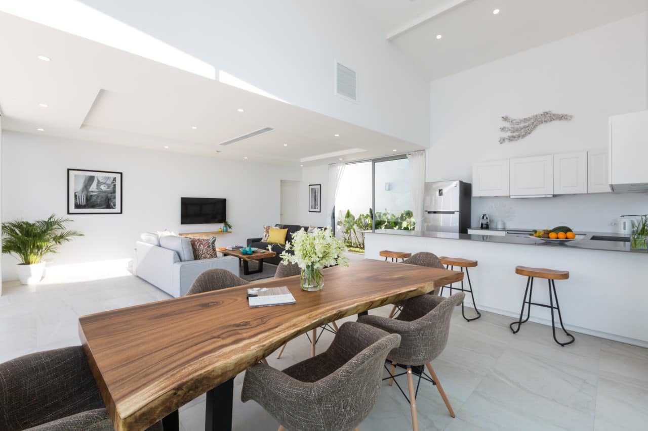 Exclusive Beachfront Villa: Prime Koh Samui Investment & Tropical Living.