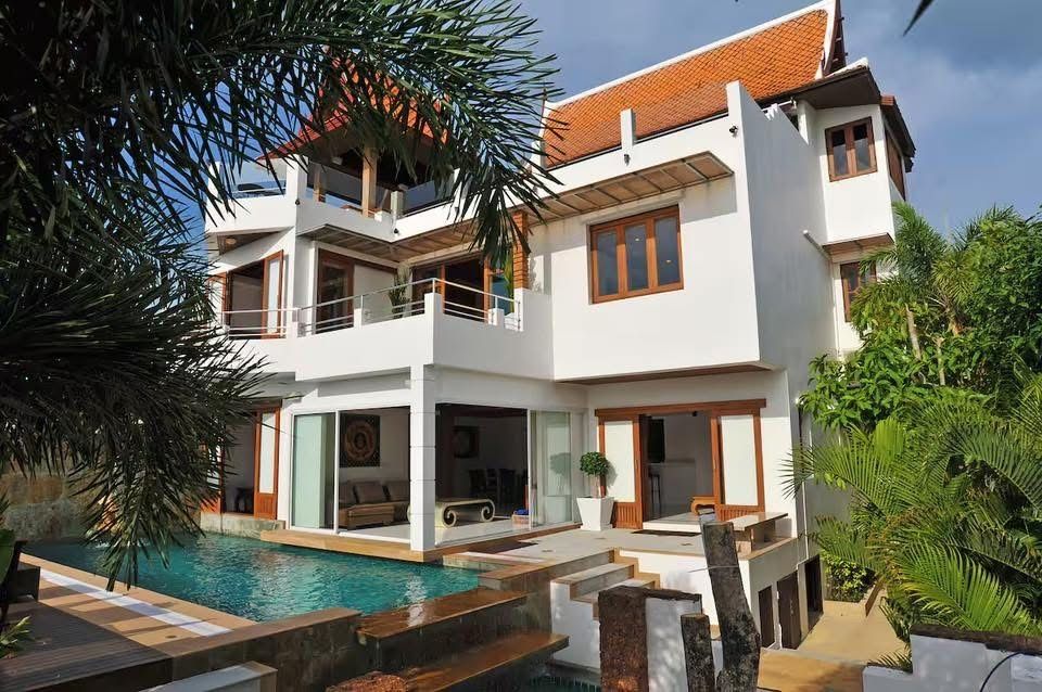 Grand 7-Bedroom Hilltop Estate: Ultimate Luxury Investment Koh Samui