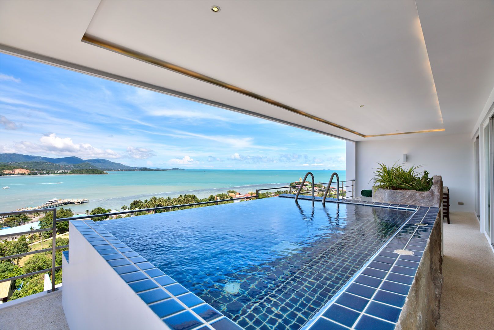 Hillside Sky-Terrace Townhome with Private Plunge Pool in Bophut