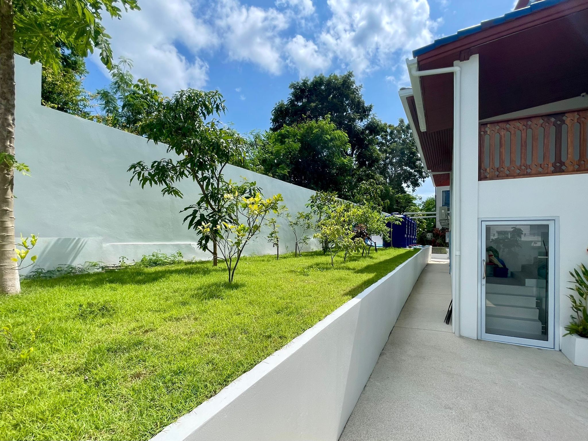 Landmark 9-Bedroom Luxury Villa: Premier Bophut Investment Estate