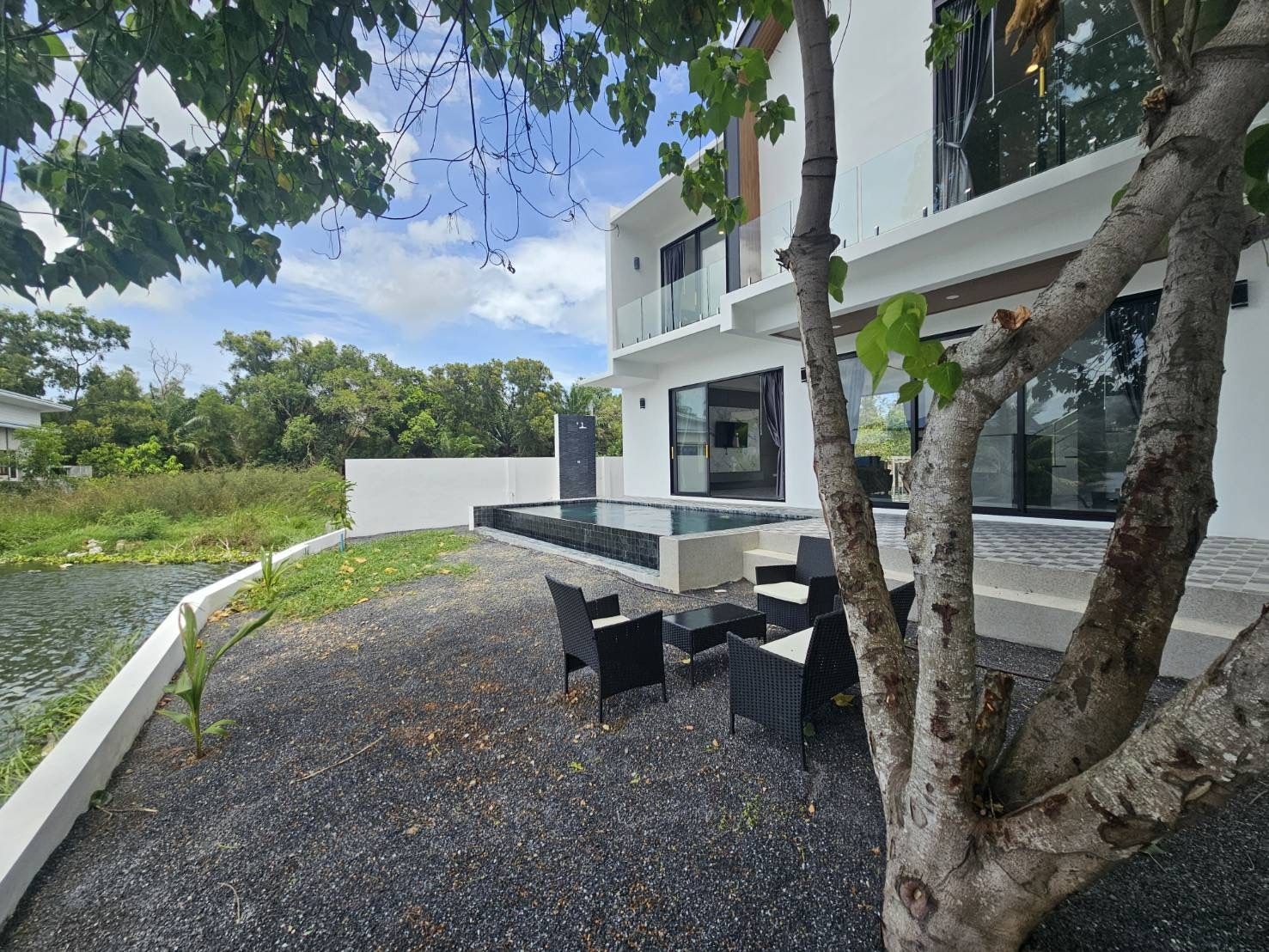 Spacious 3-Bedroom Villa with Lake & Garden Views in Bophut