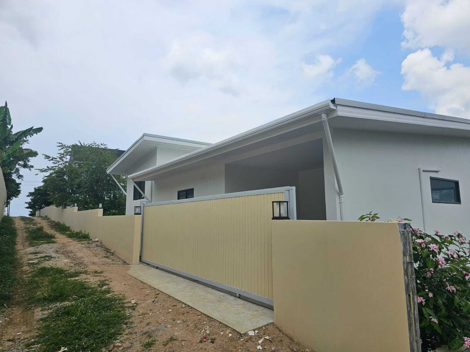 Chic Hillside 3-Bedroom Villa with Pool & Mountain View in Bophut