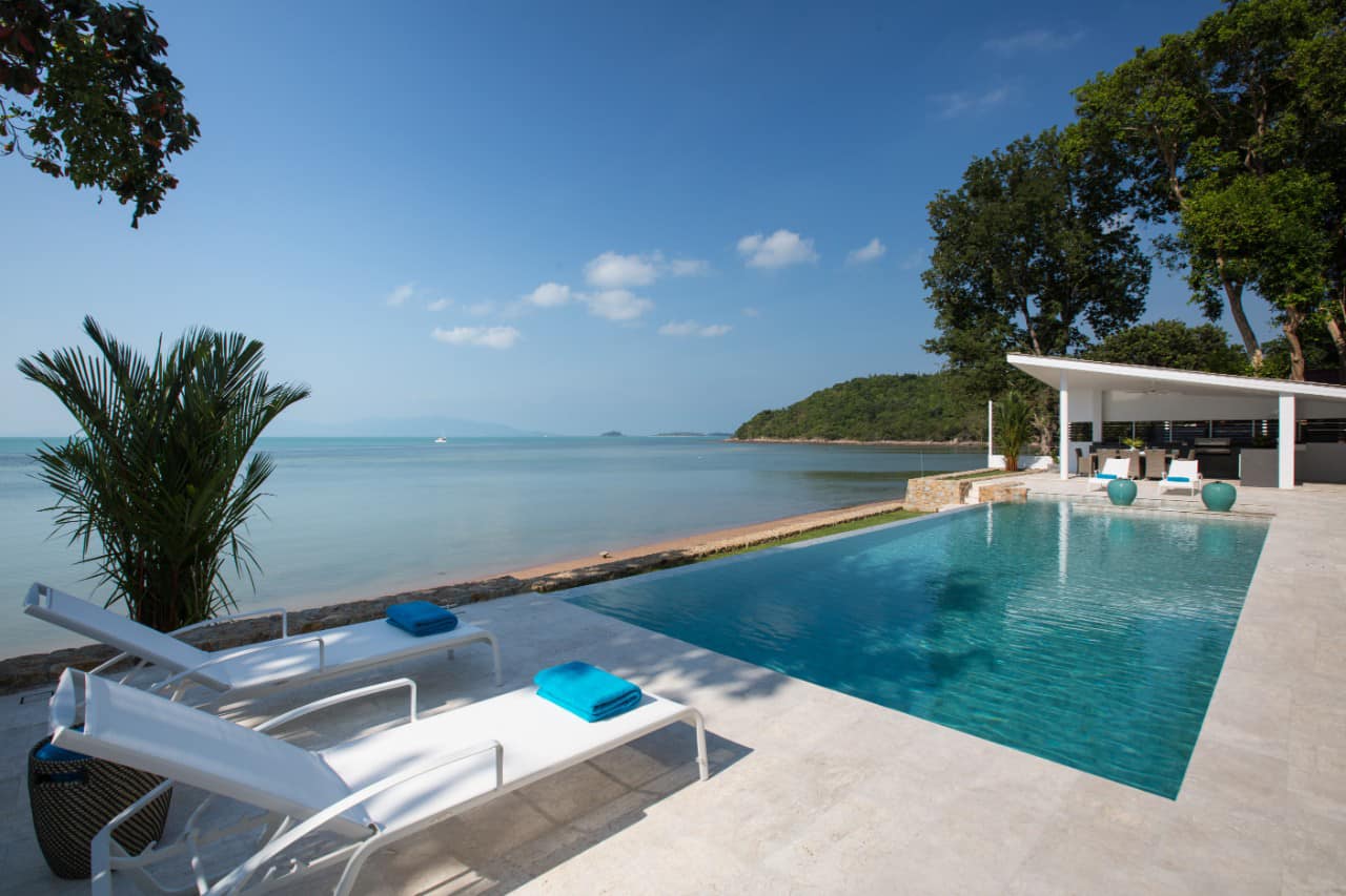 Exclusive Beachfront Villa: Prime Koh Samui Investment & Tropical Living.