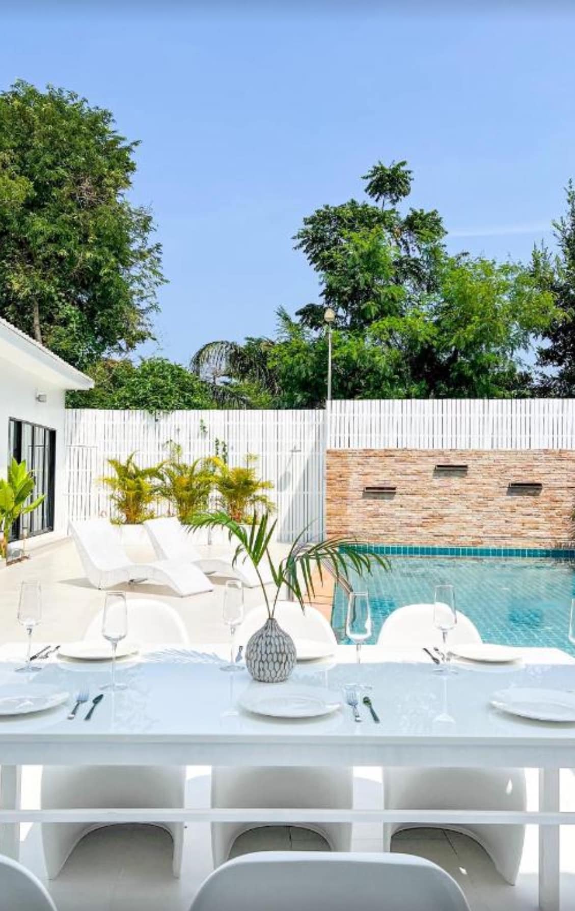 Expansive 5BR Boho-Style Estate in the Heart of Chaweng – Prime 550 SQM Luxury Villa