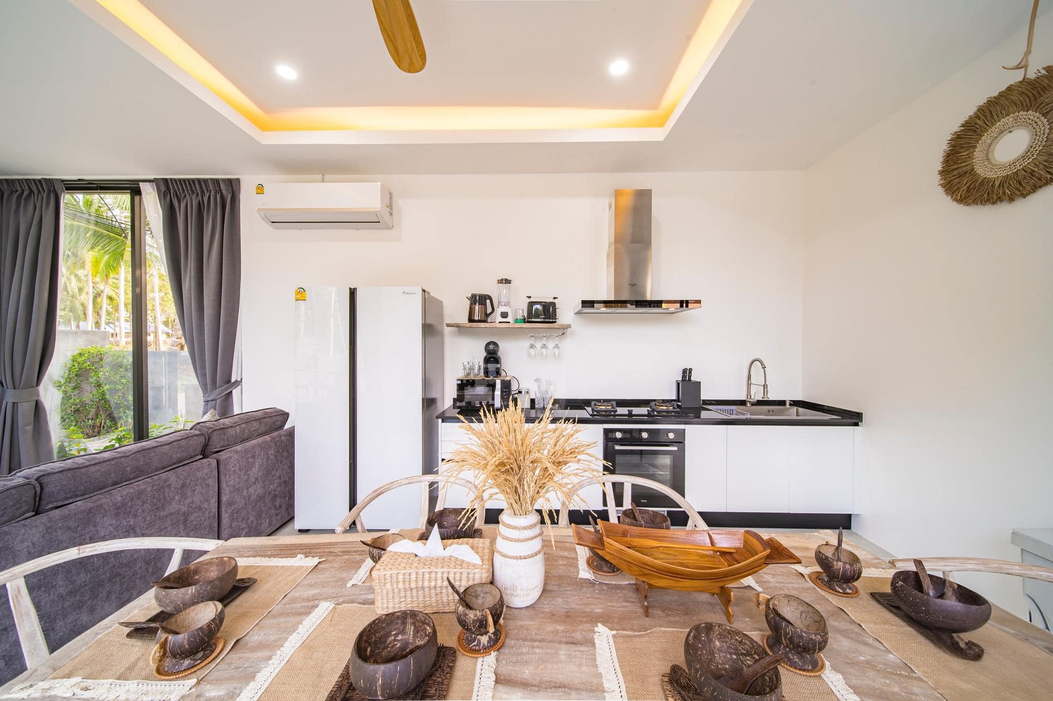 Stunning New 3BR Modern Pool Villa in Ban Tai – 300m Walk to Beach