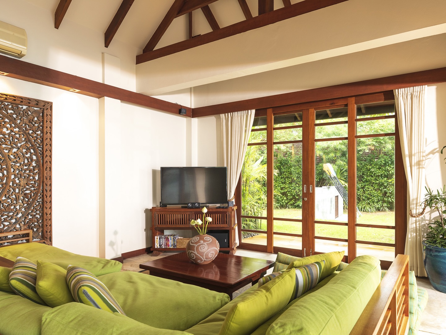 Iconic 6-Bedroom Beachfront Villa in Lipa Noi | Ultimate Koh Samui Luxury Investment