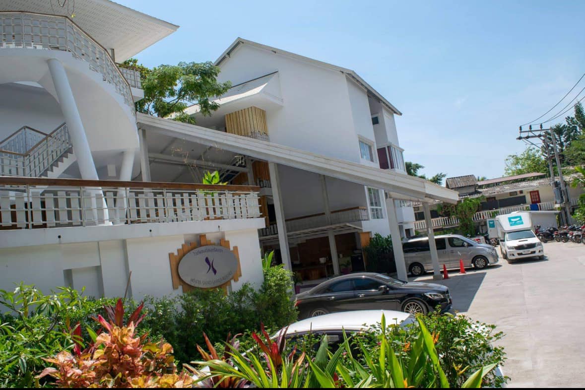 Elite Beachfront Hotel on Lamai Beach | High-Potential 66-Room Investment Opportunity